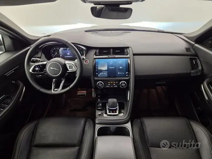 Jaguar E-Pace 2022 photo 4