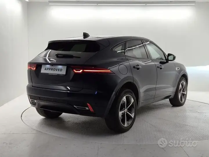 Jaguar E-Pace 2022 photo 2
