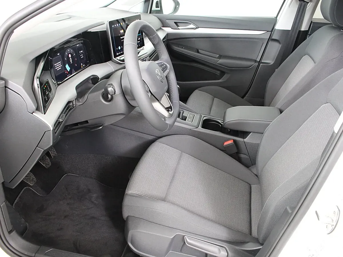 Volkswagen Golf 2026 photo 3