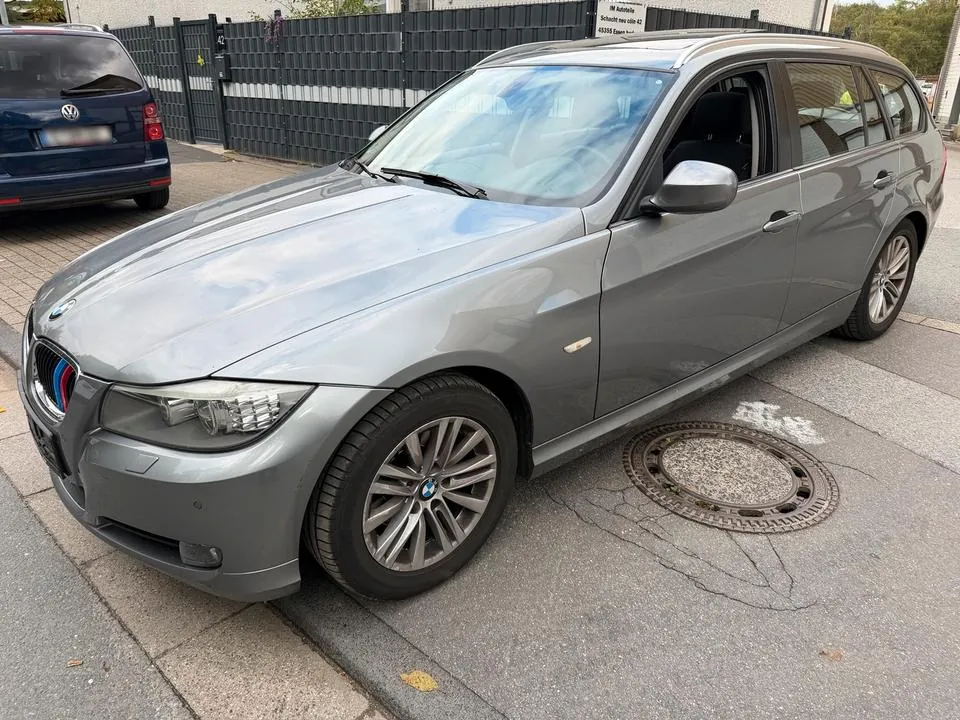 BMW 318I