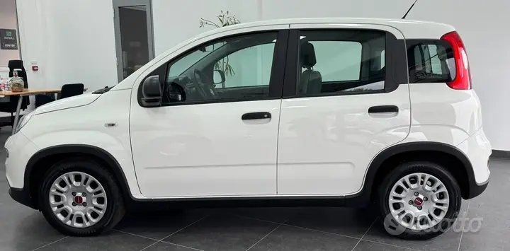 Fiat Panda 2023 photo 2