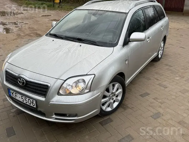 Toyota Avensis 2005 photo 2