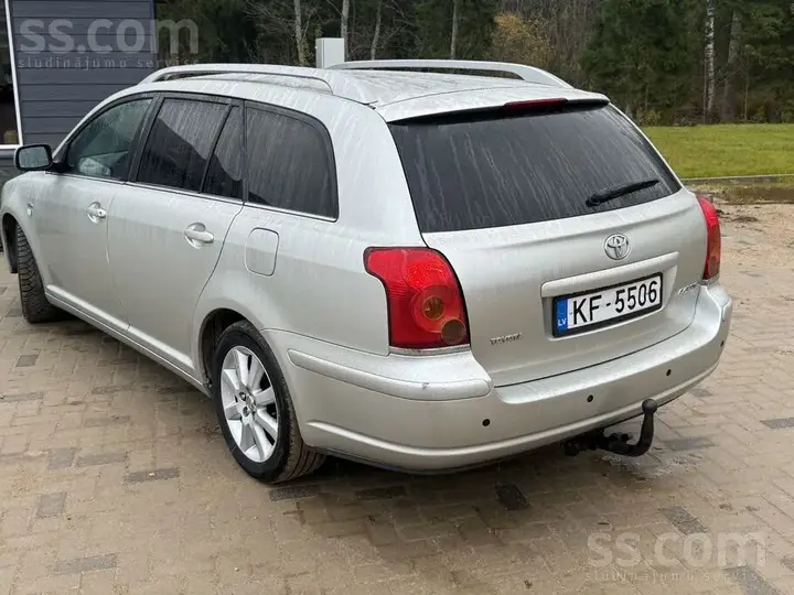 Toyota Avensis 2005 photo 4