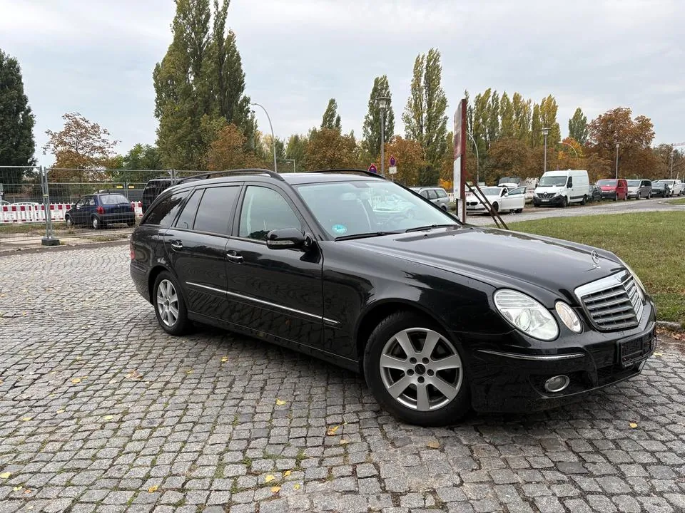 Mercedes-Benz E220