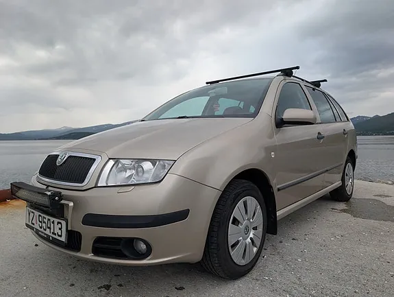 Skoda Fabia 2006 photo 2