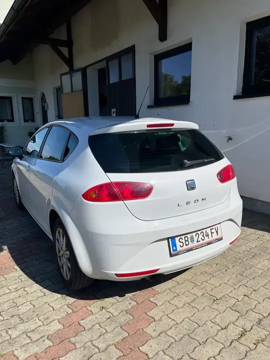 Seat Leon 2012 photo 3
