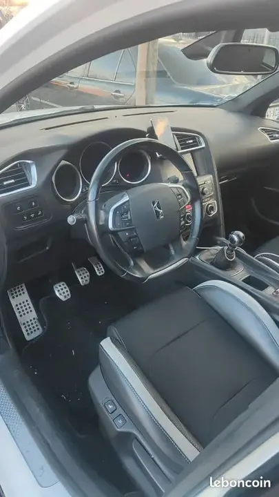 Citroen Ds4 2014 photo 2