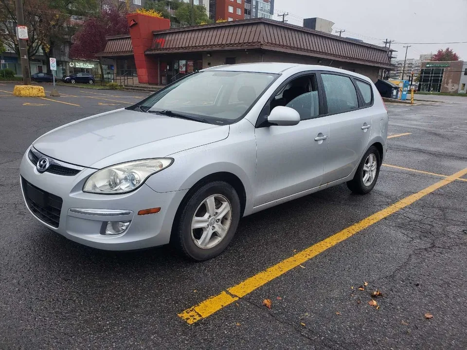 Hyundai Elantra 2011 photo 4