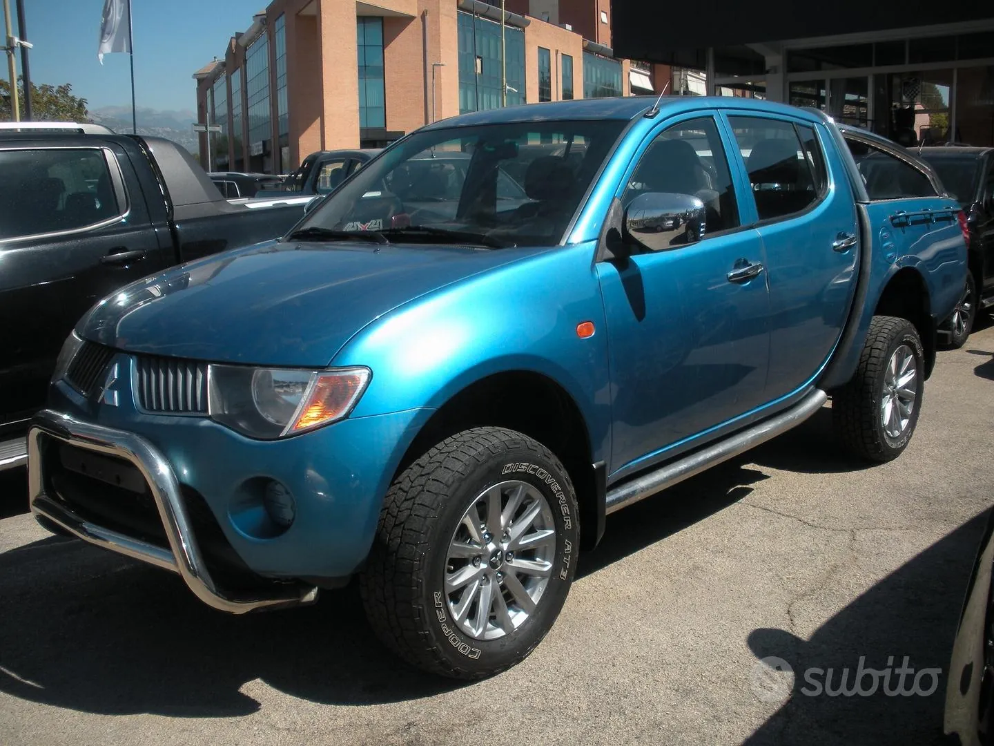 Mitsubishi L200 2011 photo 2