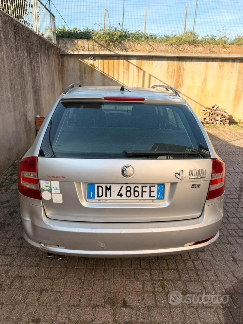 Skoda Octavia 2007 photo 2