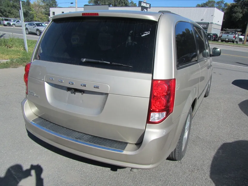 Dodge Grand Caravan 2016 photo 4