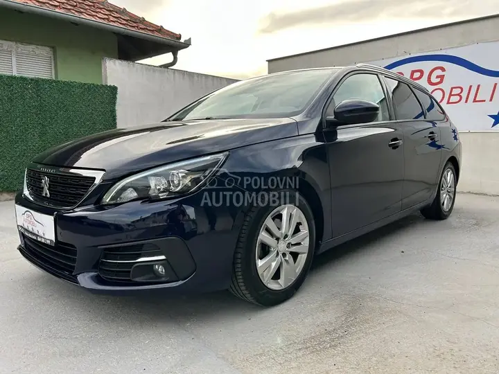 Peugeot 308 2018 photo 2
