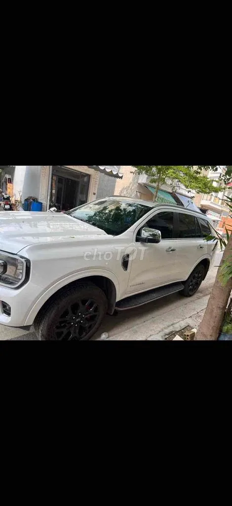 Ford Everest 2022 photo 2