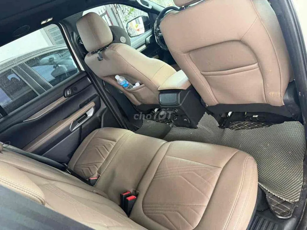 Ford Everest 2022 photo 3