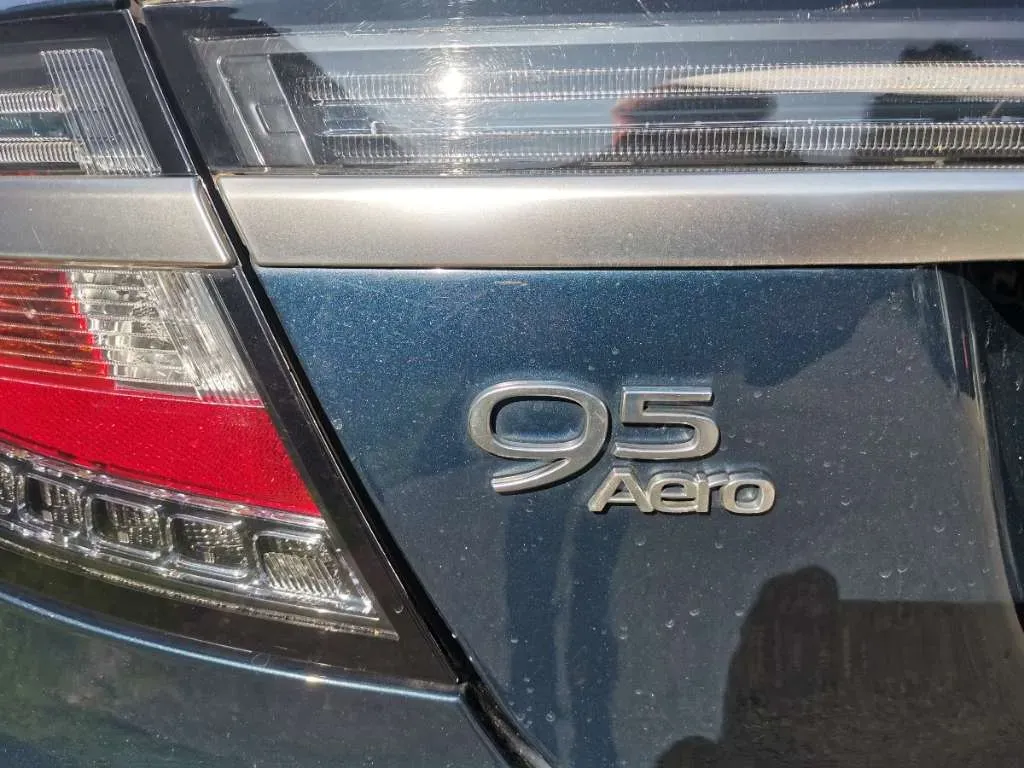 Saab 9-5 2011 photo 3