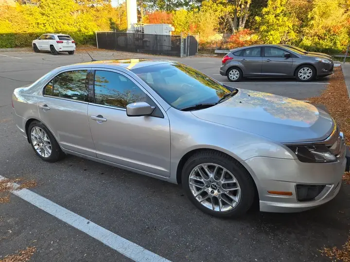 Ford Fusion 2011 photo 2