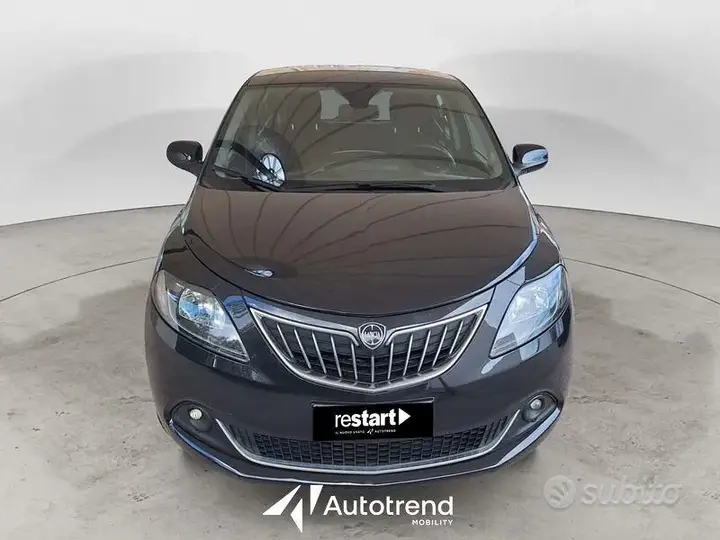 Lancia Ypsilon 2023 photo 2