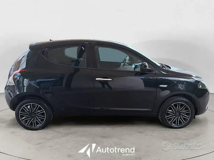 Lancia Ypsilon 2023 photo 4