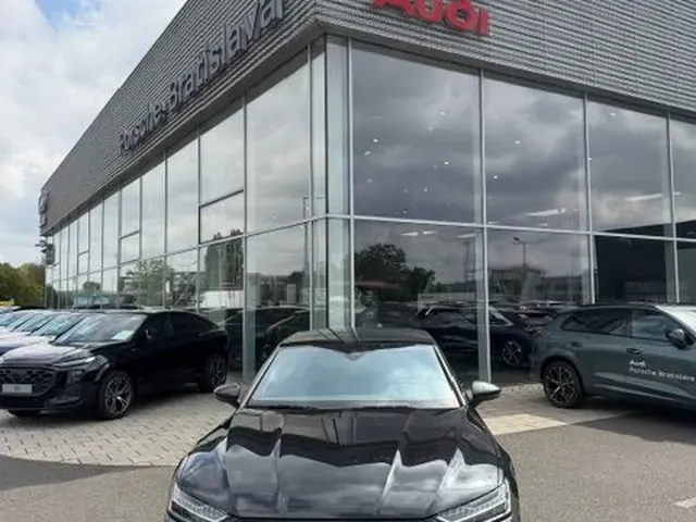 Audi S7 2023 photo 2