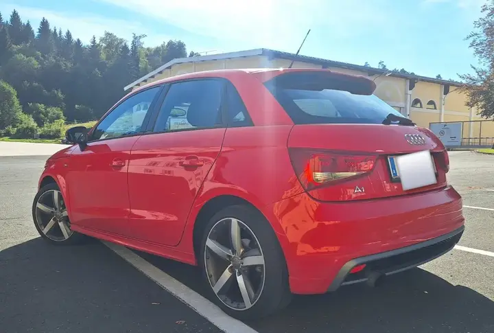 Audi A1 2014 photo 3
