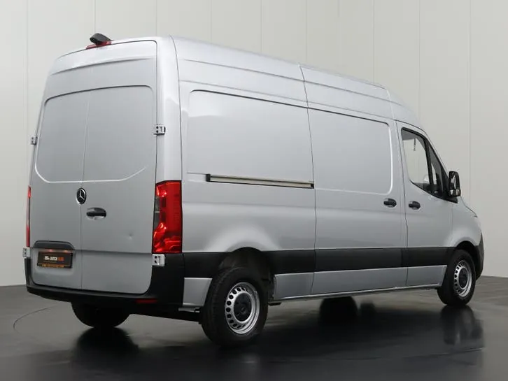 Mercedes-Benz Sprinter 2022 photo 2