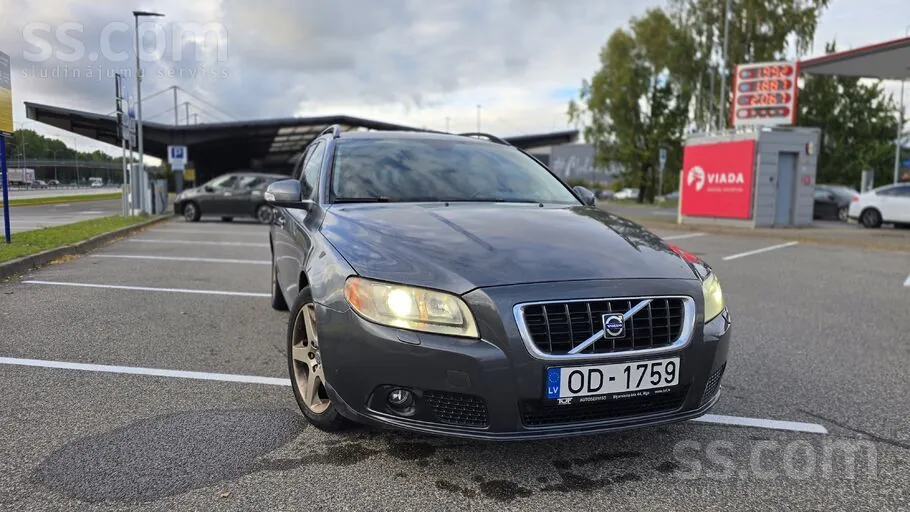 Volvo V70 2007 photo 2