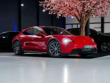 Porsche Taycan Cross Turismo