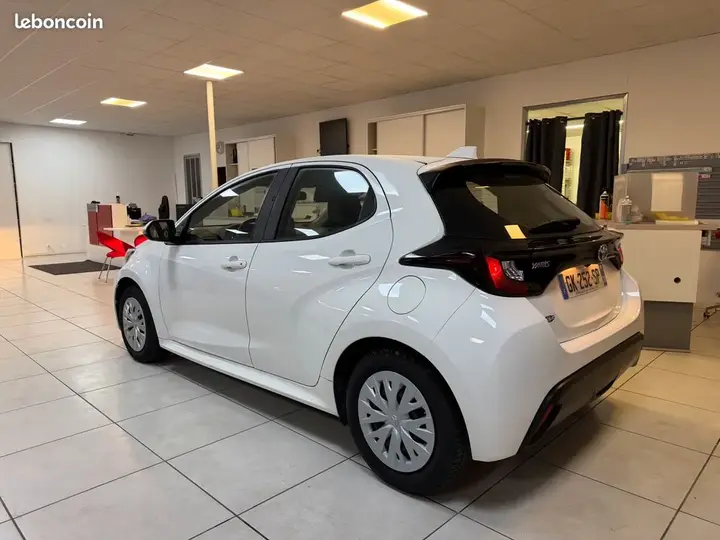 Toyota Yaris 2022 photo 4