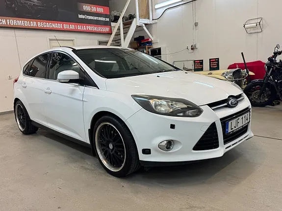 Ford Focus 2014 photo 2