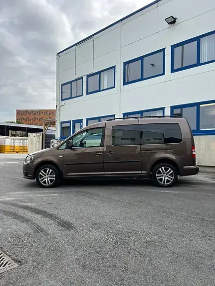 Volkswagen Caddy Maxi 2011 photo 3