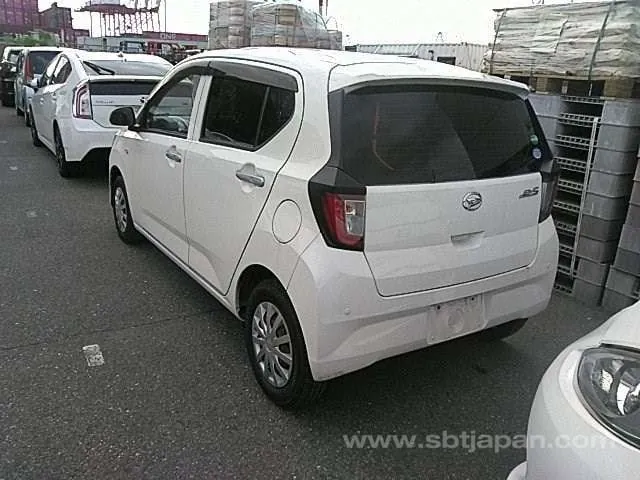 Daihatsu Mira 2018 photo 3