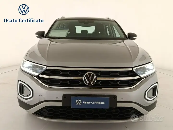 Volkswagen T-Roc 2023 photo 2