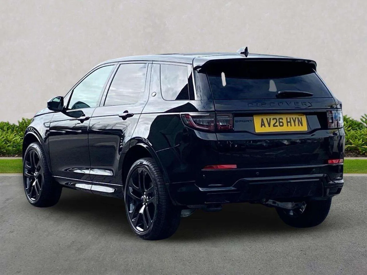 Land Rover Discovery Sport 2026 photo 2