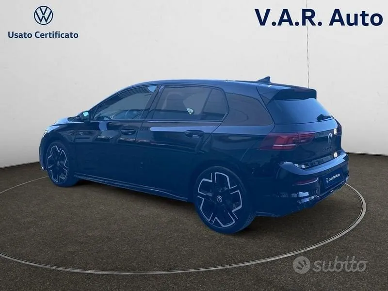 Volkswagen Golf 2026 photo 3