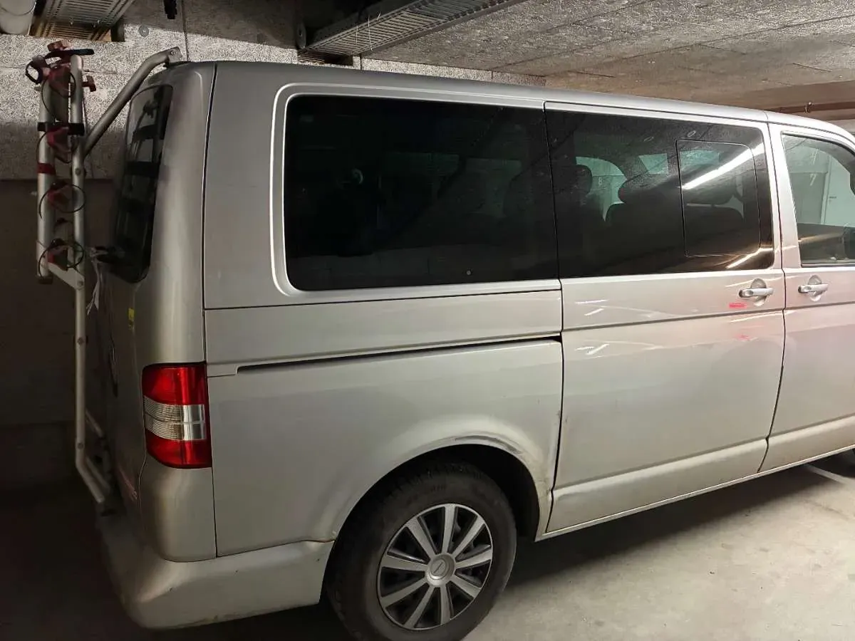 Volkswagen T5 2009 photo 2