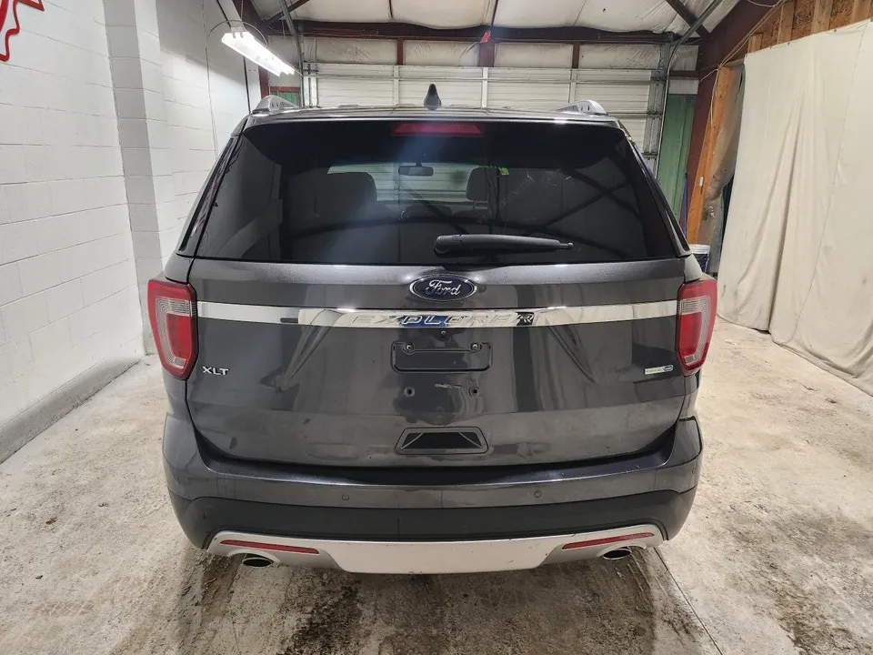 Ford Explorer 2016 photo 3