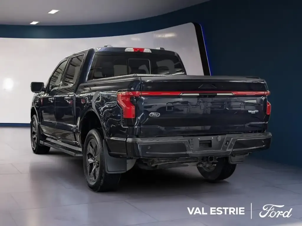 Ford F-150 Lightning 2023 photo 2