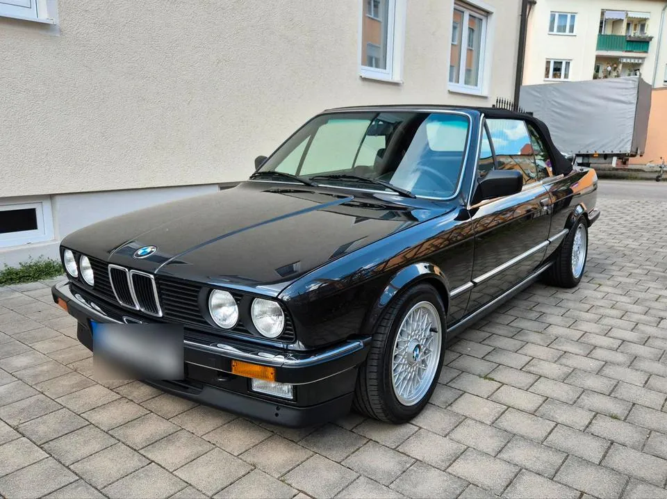 BMW E30