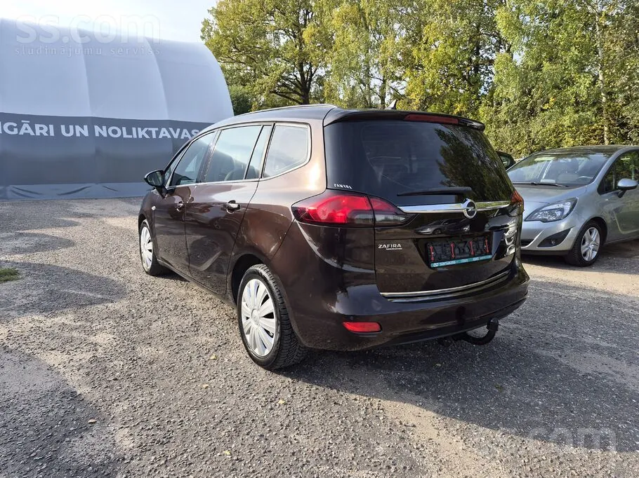 Opel Zafira 2012 photo 4
