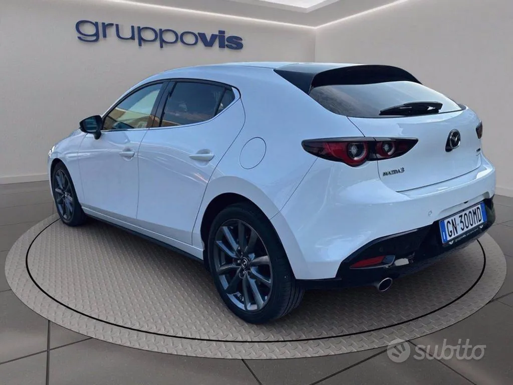 Mazda 3 2023 photo 3