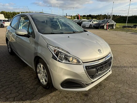 Peugeot 208 2016 photo 5