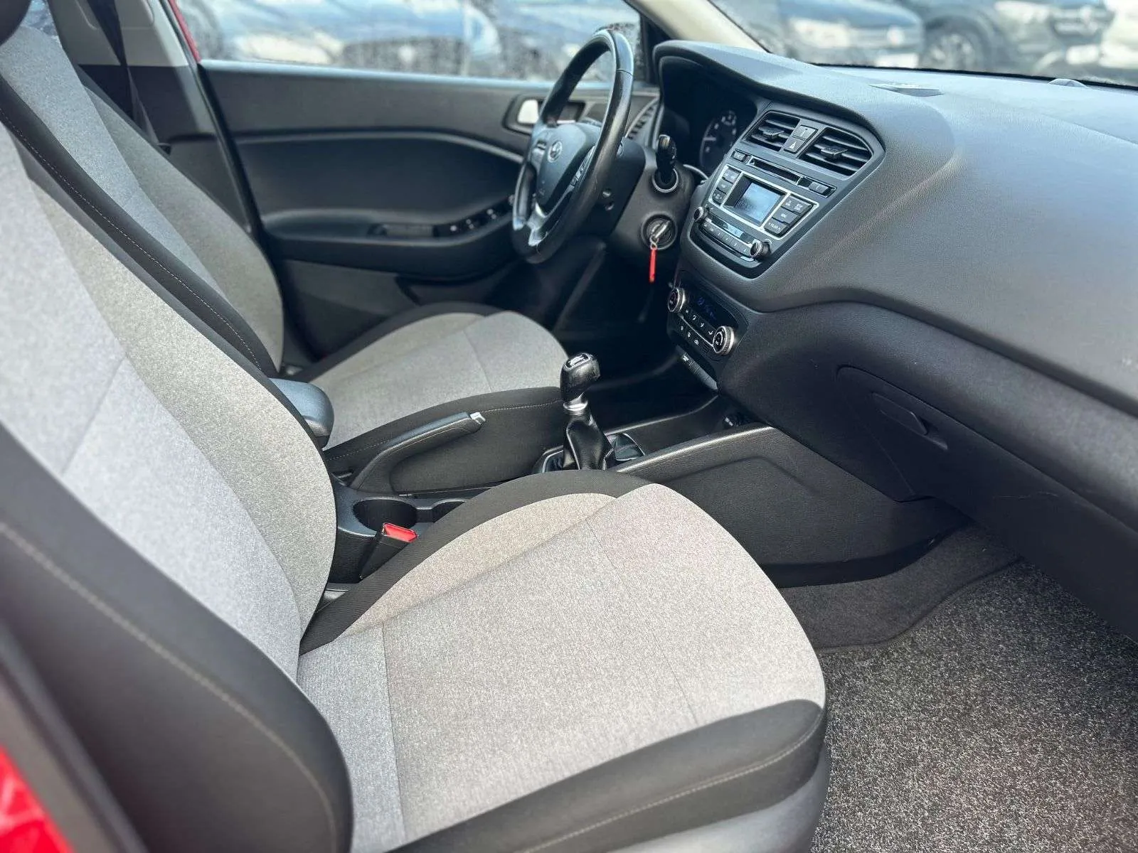 Hyundai I20 2015 photo 5