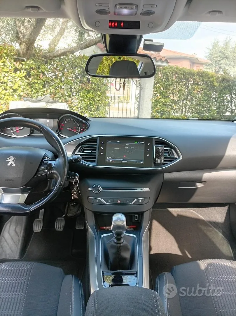 Peugeot 308 2018 photo 4