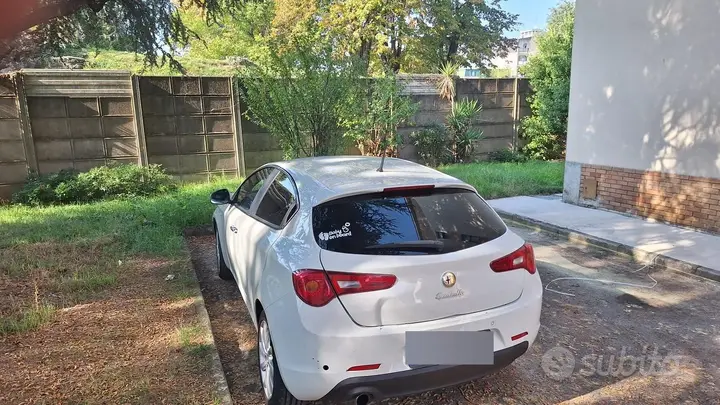 Alfa Romeo Giulietta 2012 photo 5