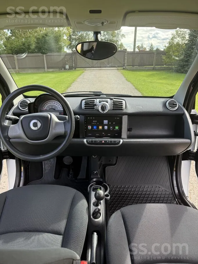 Smart Fortwo 2011 photo 4