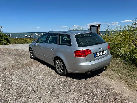 Audi A4 2007 photo 2