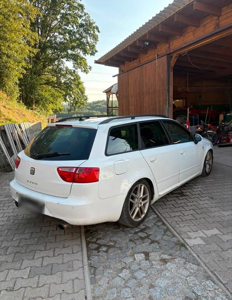 Seat Exeo