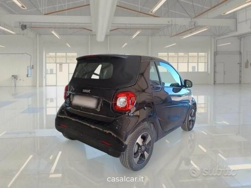 Smart Fortwo 2023 photo 3