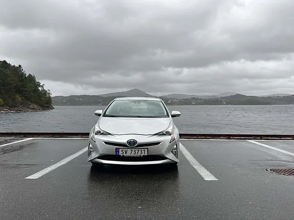 Toyota Prius 2016 photo 3