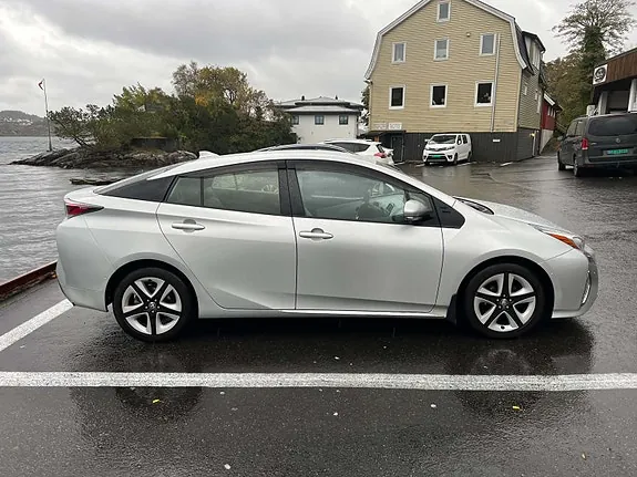 Toyota Prius 2016 photo 4